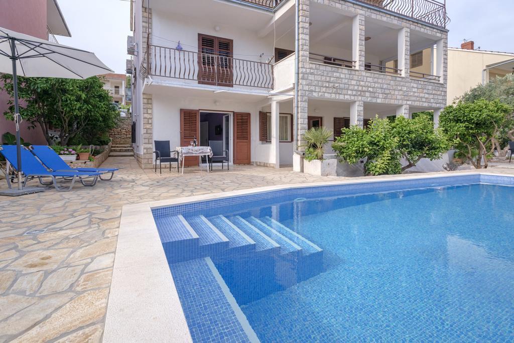 Apartments Priko Stari Grad  Zewnętrze zdjęcie