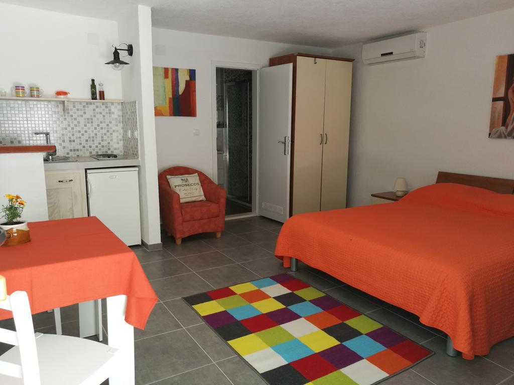 Apartments Priko Stari Grad  Zewnętrze zdjęcie